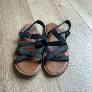 Women’s Toms sandals
